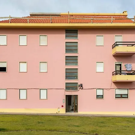 Charming In Silveira 40 M² Near The Apartman *
