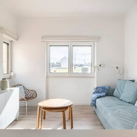 Charming In Silveira 40 M² Near The Apartman